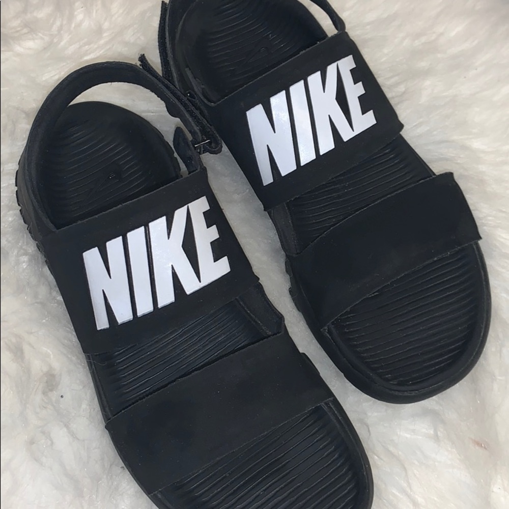 Nike Tanjun Sandals